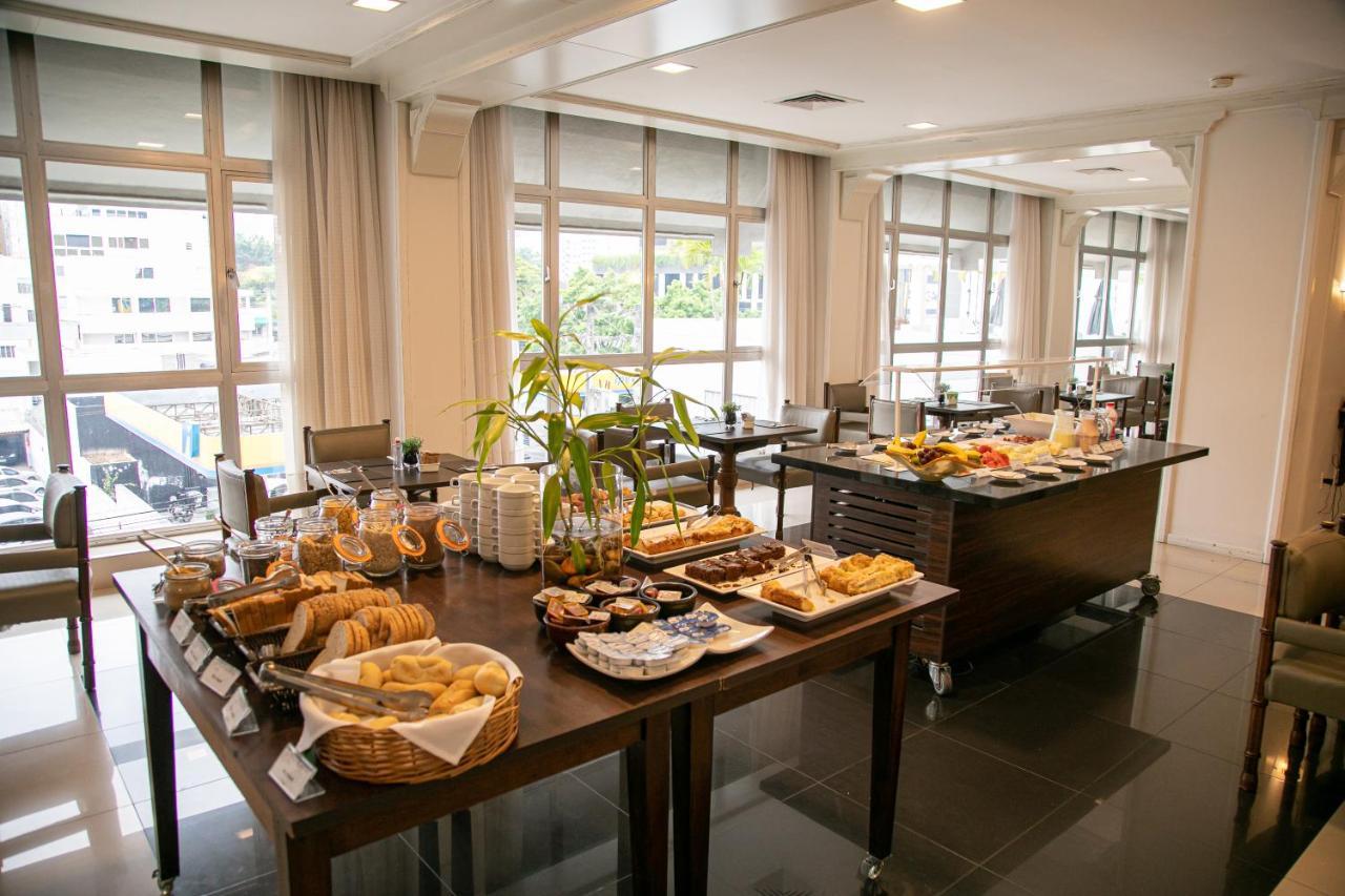 Plaza Hotel 4*