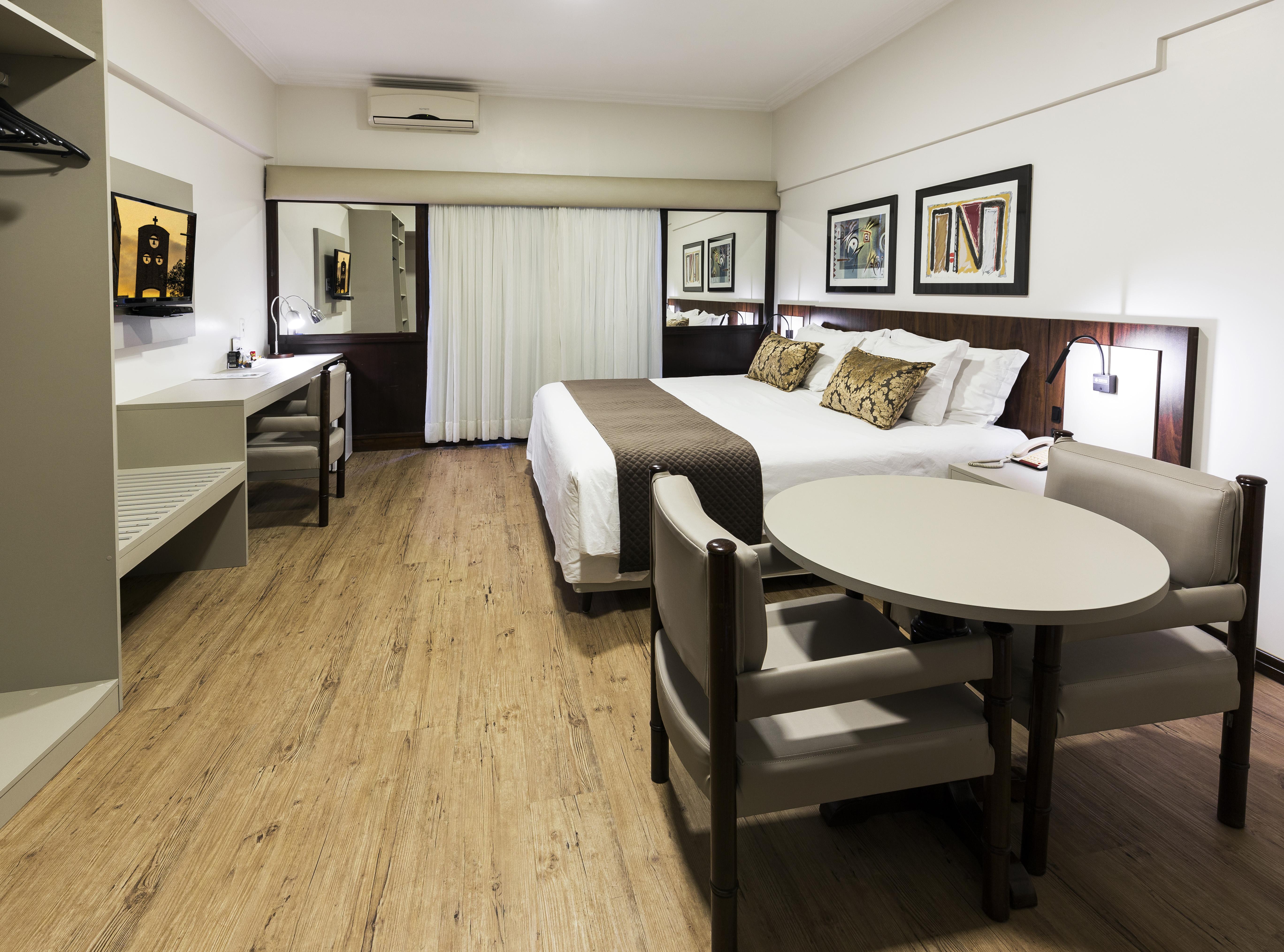 Plaza Hotel 4*